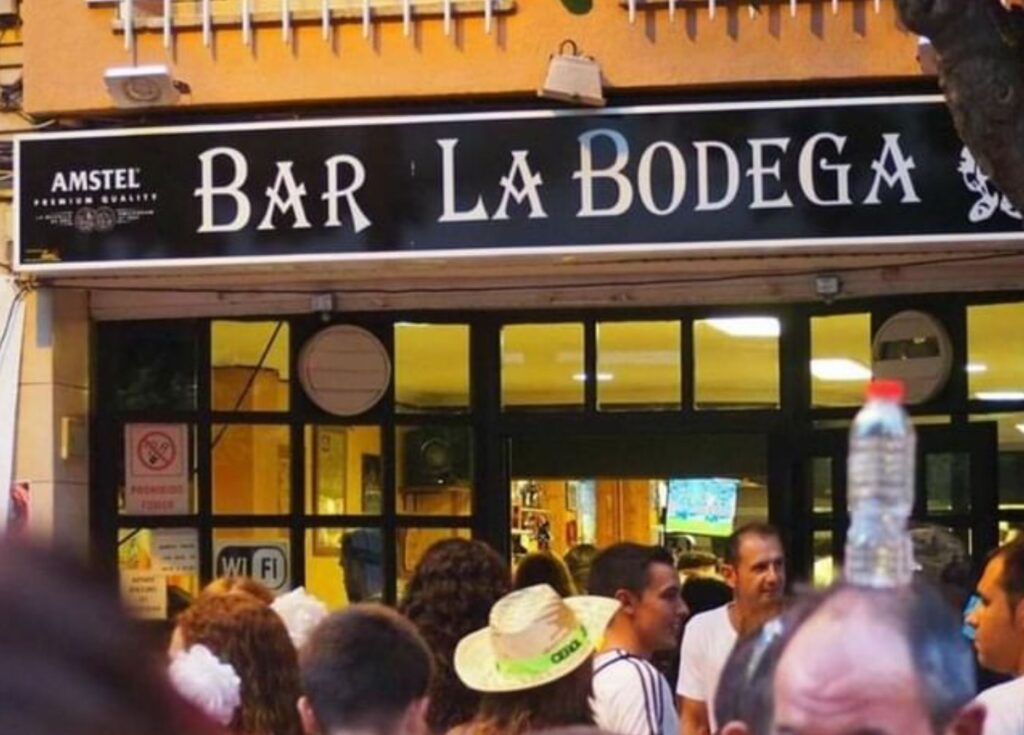 Fachada Bar La Bodega